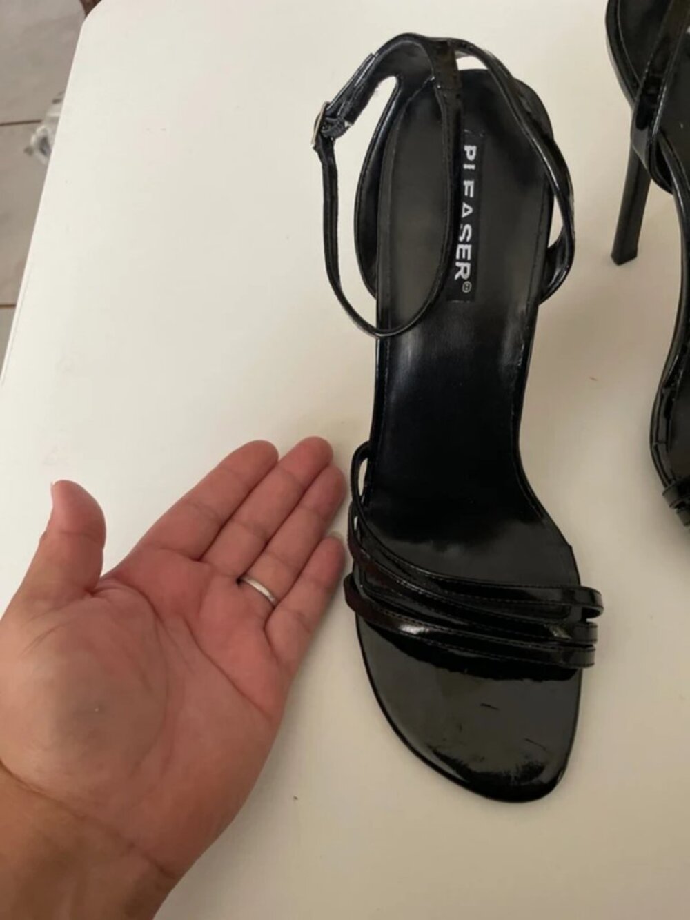 High heels - Picture 3 of 4